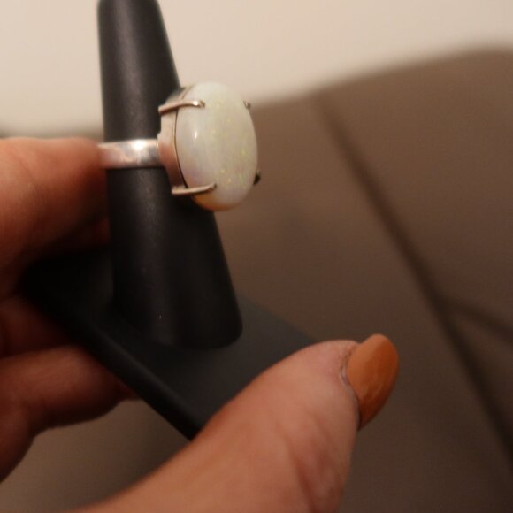 GIANT Opal and 925 sterling silver statement ring white with blue sparkles 6.25 - Picture 6 of 14